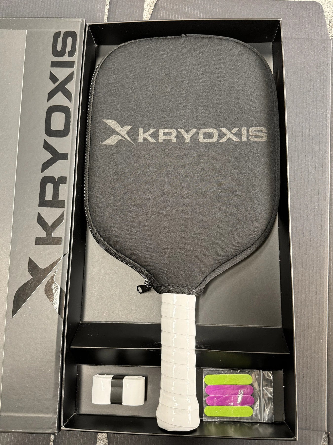 Aurora Pro Series Hybrid Pickleball Paddle – T700 Raw Carbon Fiber, Honeycomb Core, Pro Overgrip & Lead Tape Kit, With Cover.